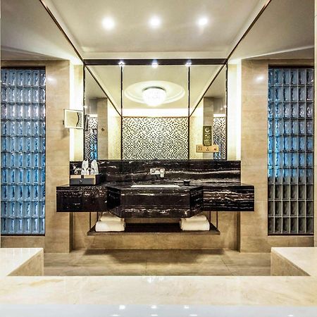 Mercure Chongqing Downtown Exterior photo