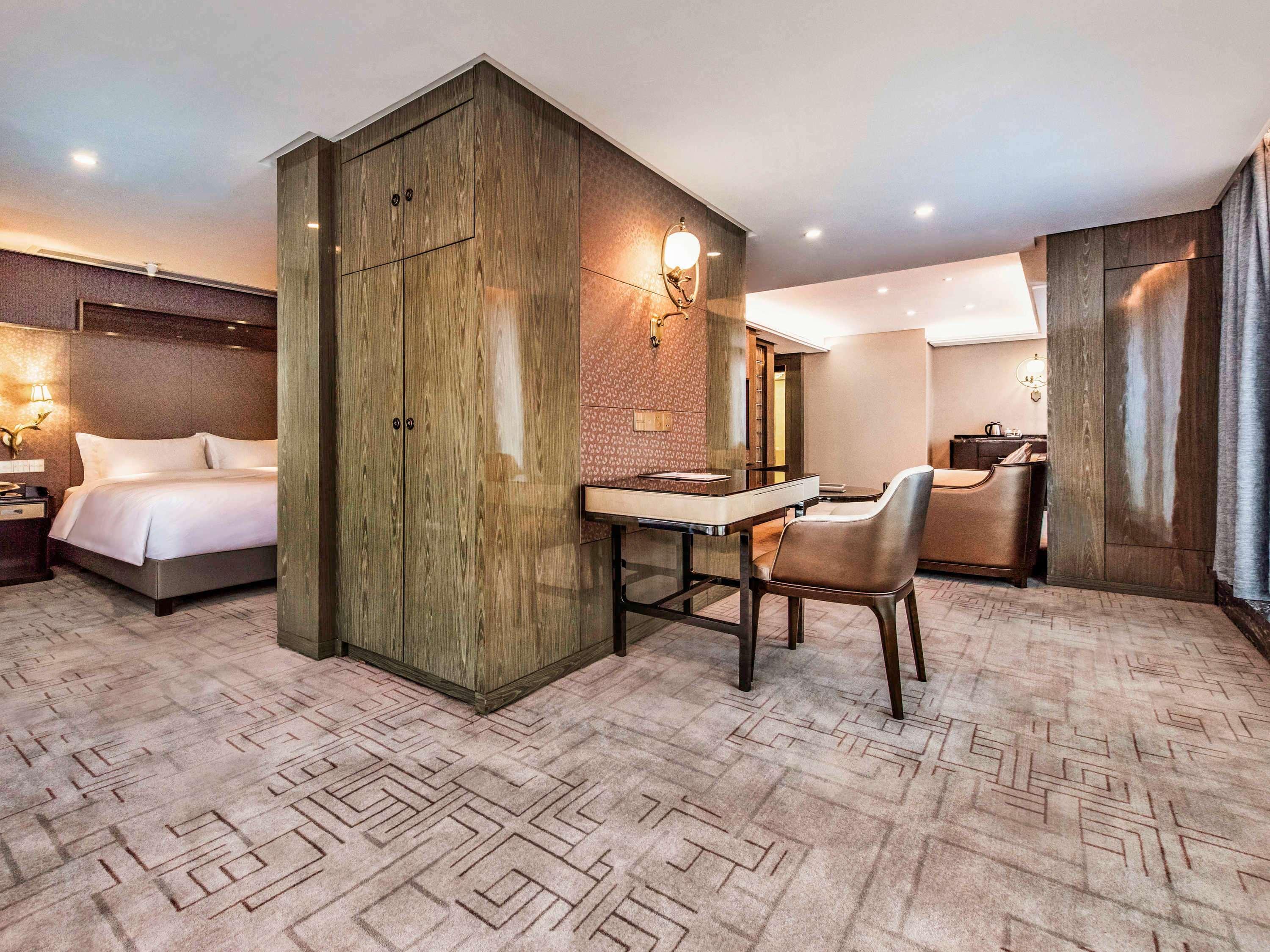 Mercure Chongqing Downtown Exterior photo