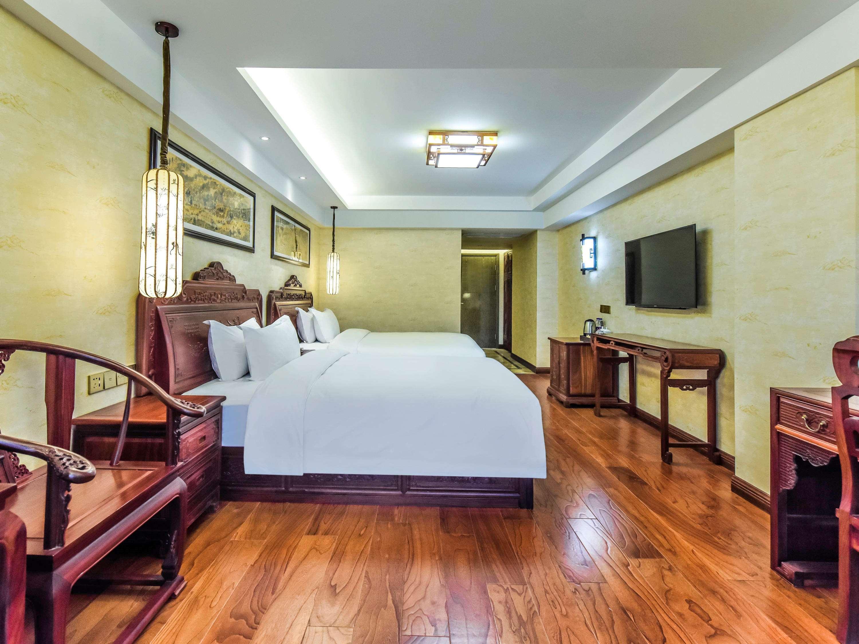 Mercure Chongqing Downtown Exterior photo