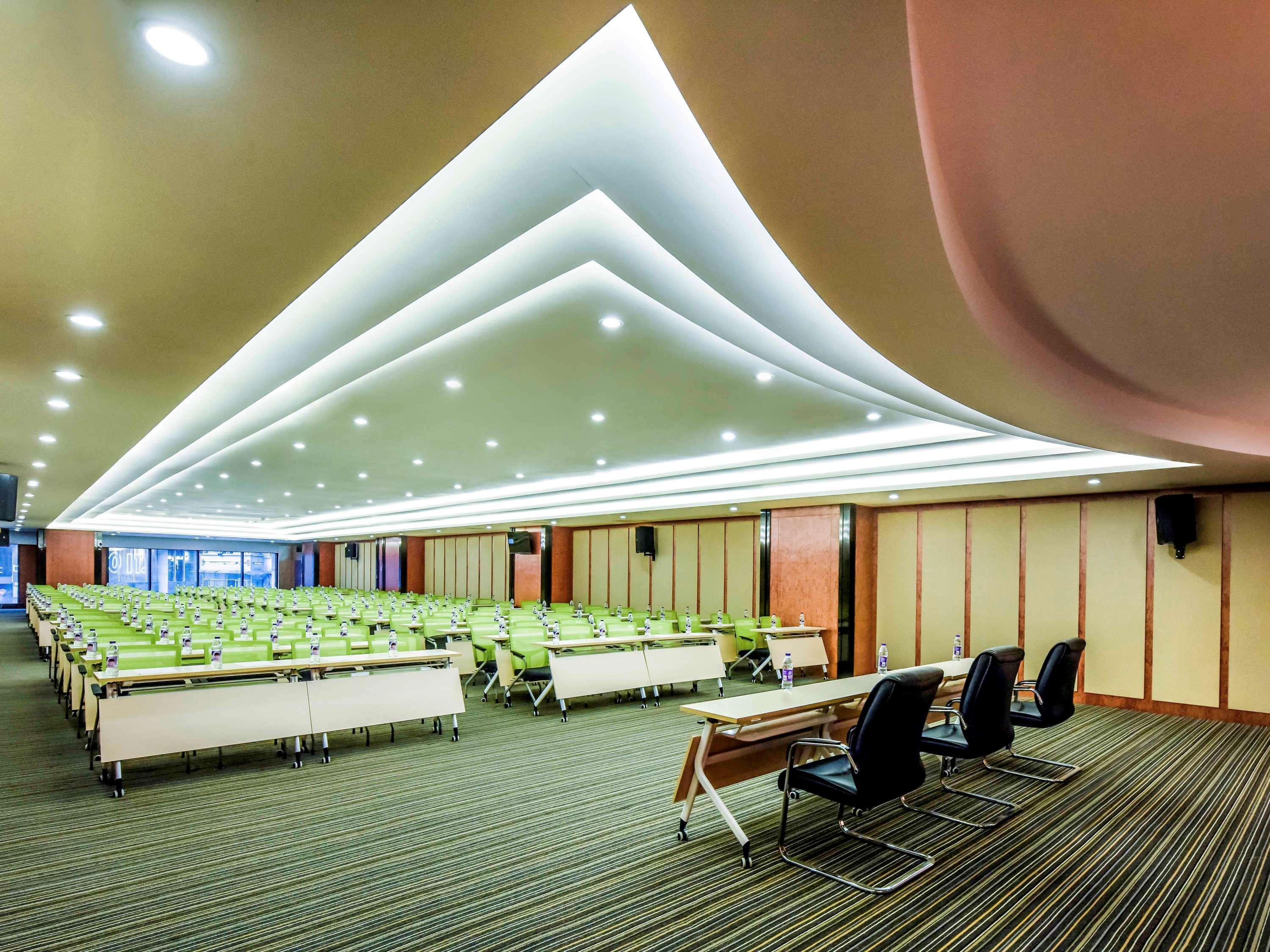 Mercure Chongqing Downtown Exterior photo