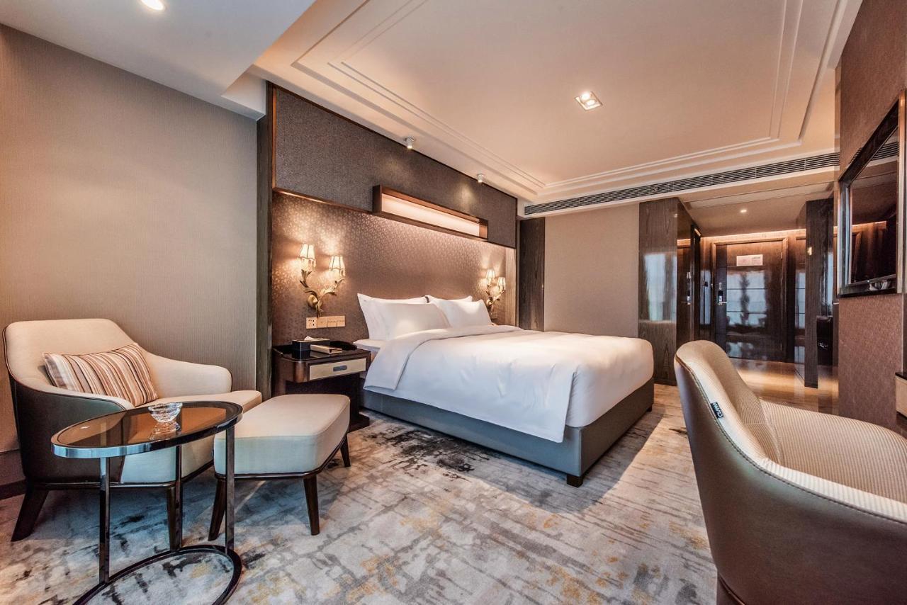 Mercure Chongqing Downtown Exterior photo
